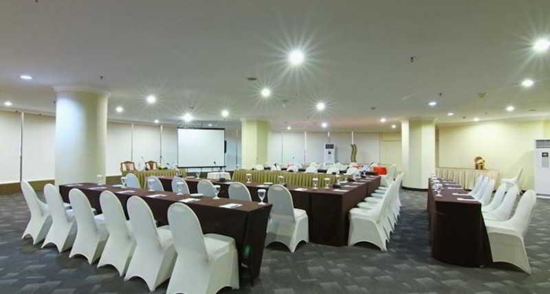 โรงแรมแกรนด์ อาร์เกนโซ พาร์ควิว ซมารัง เซอมารัง ภายนอก รูปภาพ